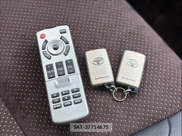 Toyota ALPHARD 2014-09 6813512-10