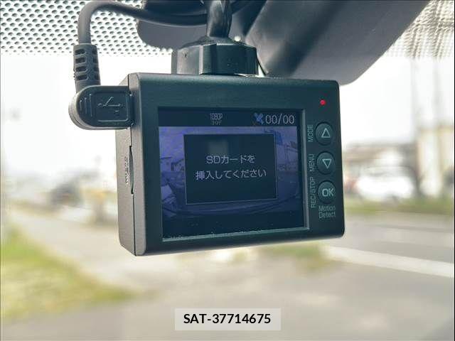 Toyota ALPHARD 2014-09 6813512-17