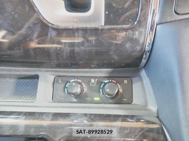 Toyota ALPHARD 2020-04 6813499-18