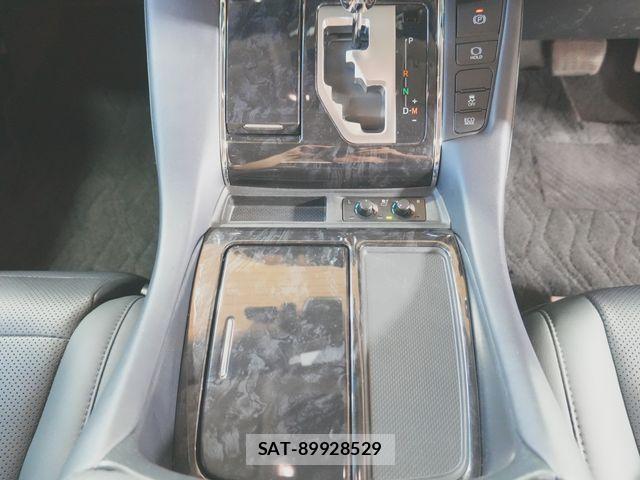 Toyota ALPHARD 2020-04 6813499-19