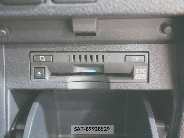 Toyota ALPHARD 2020-04 6813499-21