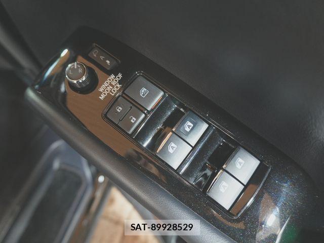 Toyota ALPHARD 2020-04 6813499-24