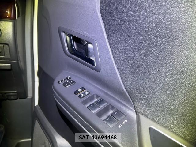 Toyota ALPHARD 2012-08 6901540-9