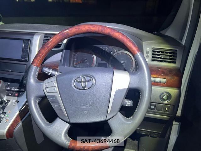 Toyota ALPHARD 2012-08 6901540-11