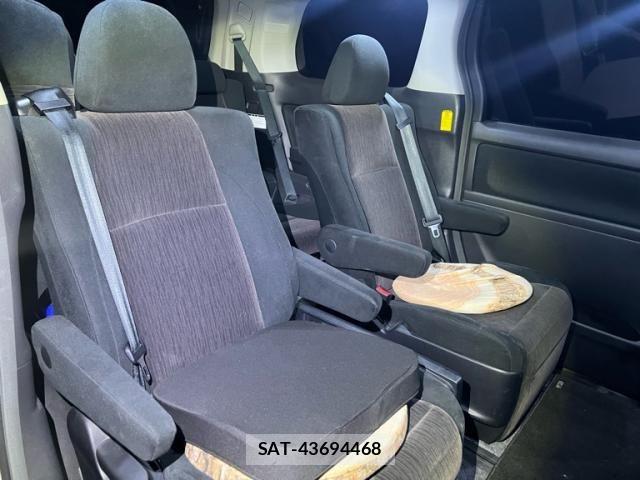 Toyota ALPHARD 2012-08 6901540-15