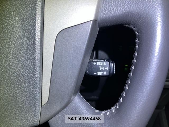 Toyota ALPHARD 2012-08 6901540-18