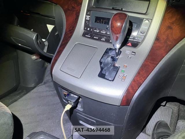 Toyota ALPHARD 2012-08 6901540-21