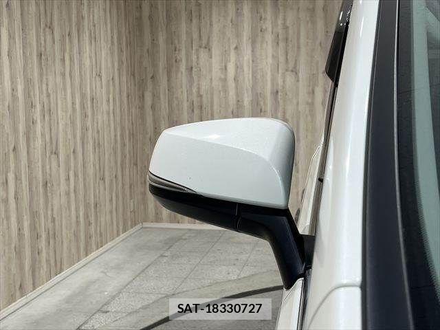 Toyota ALPHARD 2018-04 6901520-22