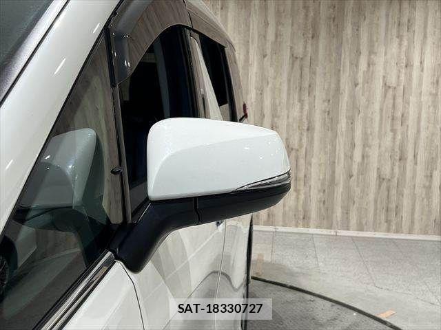 Toyota ALPHARD 2018-04 6901520-23
