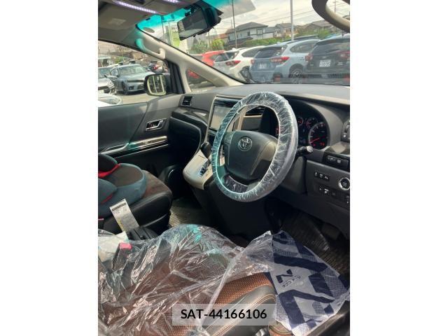 Toyota ALPHARD 2014-06 6901537-13