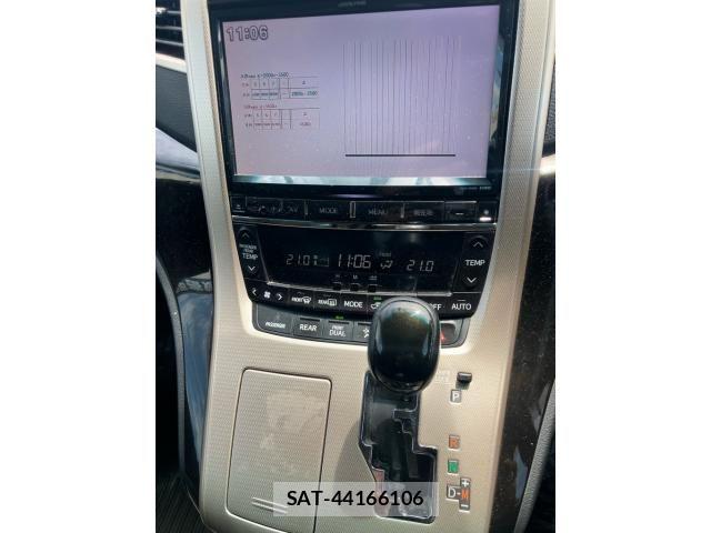 Toyota ALPHARD 2014-06 6901537-21