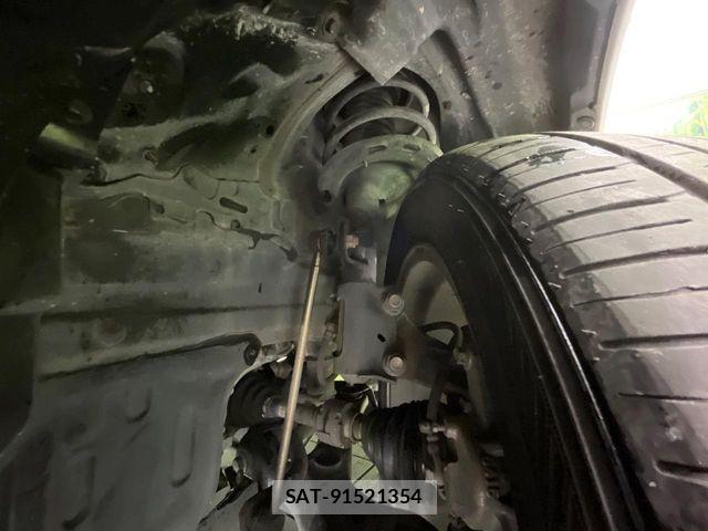 Toyota ALPHARD 2017-07 6901518-19