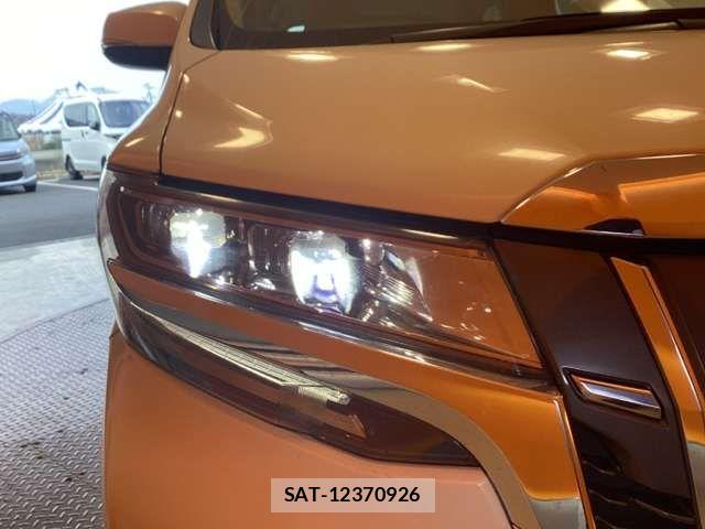 Toyota ALPHARD 2018-04 6901511-15
