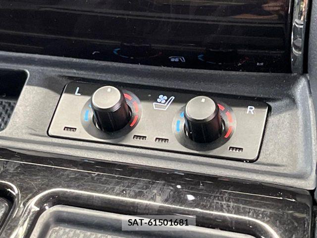 Toyota ALPHARD 2023-04 6901433-10