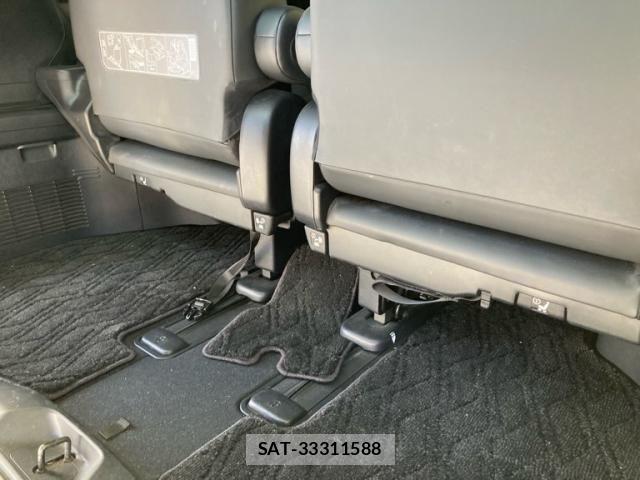 Toyota ALPHARD 2016-07 6901534-10