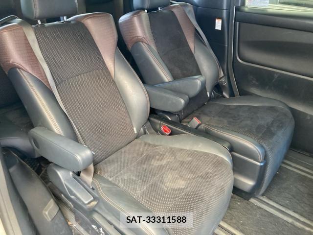 Toyota ALPHARD 2016-07 6901534-15