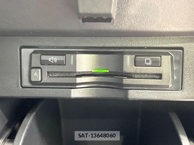 Toyota ALPHARD 2018-04 6901467-6