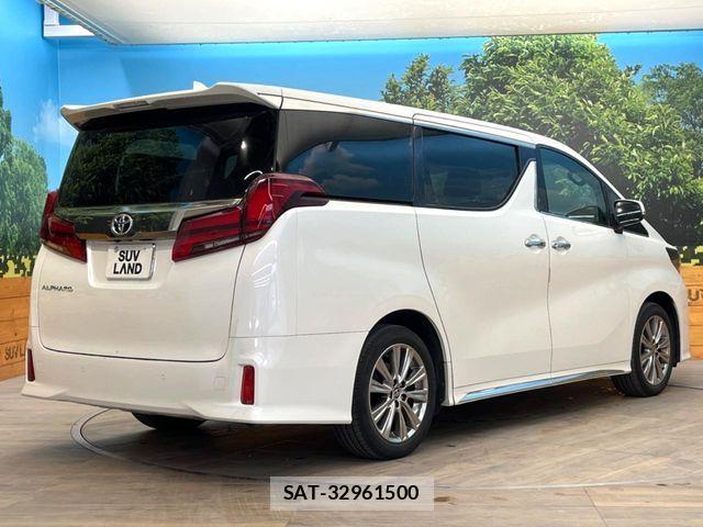 Toyota ALPHARD 2021-06 6901471-17