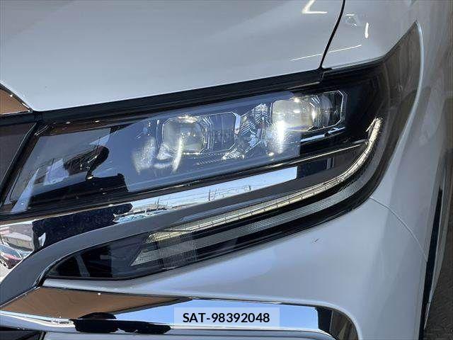 Toyota ALPHARD 2018-04 6901499-11