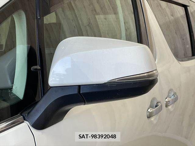 Toyota ALPHARD 2018-04 6901499-25
