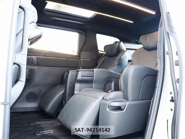 Toyota ALPHARD 2024-10 6986226-14