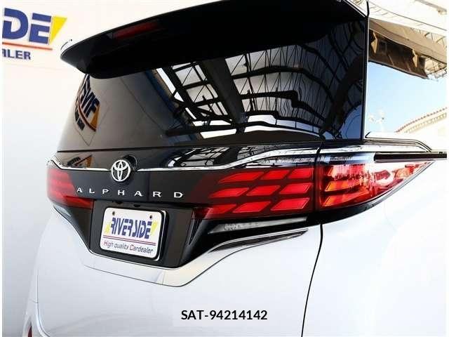 Toyota ALPHARD 2024-10 6986226-27