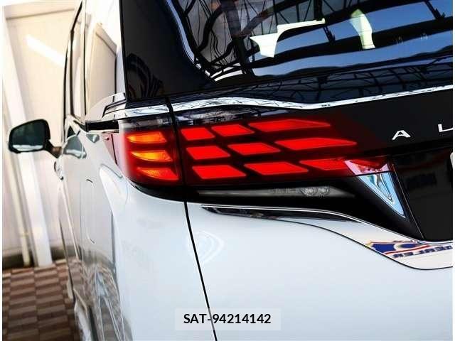 Toyota ALPHARD 2024-10 6986226-29