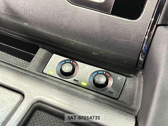 Toyota ALPHARD 2018-12 6986812-9