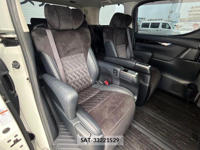 Toyota ALPHARD 2017-07 7019951-9
