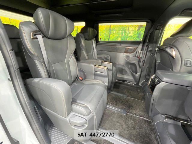 Toyota ALPHARD 2025-07 7057199-7