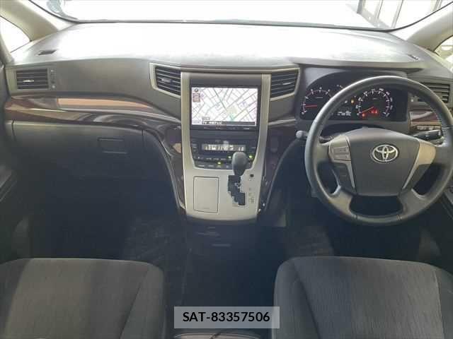 Toyota ALPHARD 2012-06 7057308-2