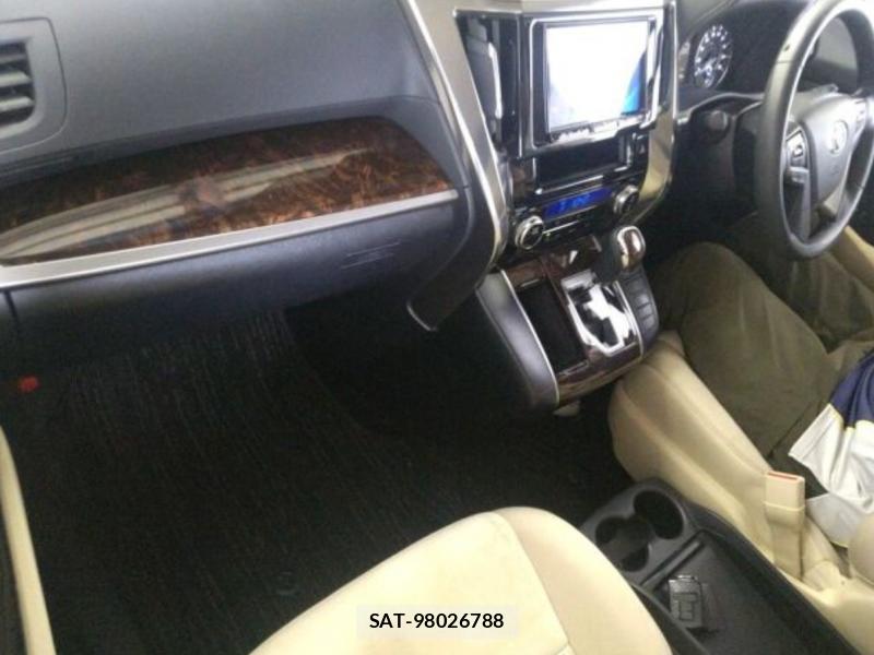 Toyota ALPHARD 2018-10 7199043-4