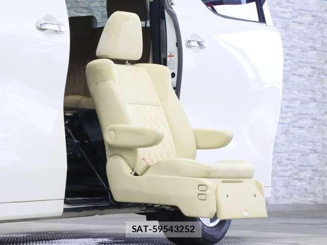 Toyota ALPHARD 2015-03 7214130-17