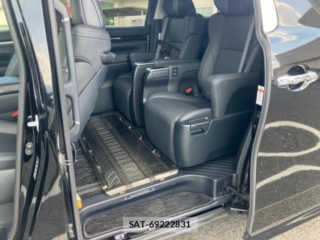 Toyota ALPHARD 2021-09 7214295-11