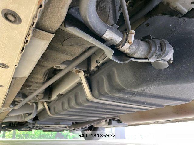 Toyota ALPHARD 2015-09 7214139-19