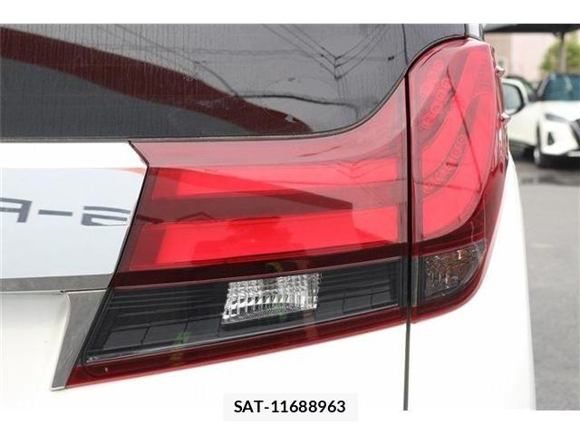 Toyota ALPHARD 2015-10 7214138-11