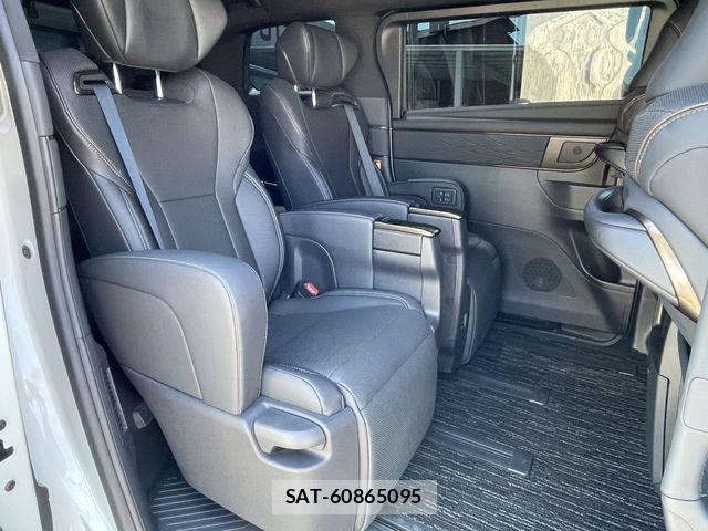Toyota ALPHARD 2023-11 7214332-12