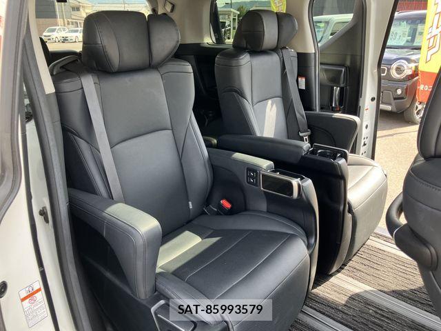 Toyota ALPHARD 2021-06 7214281-9
