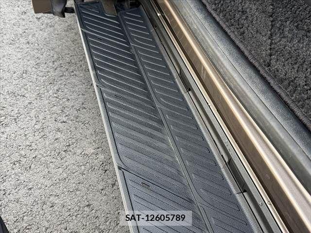 Toyota ALPHARD 2024-01 7214338-5