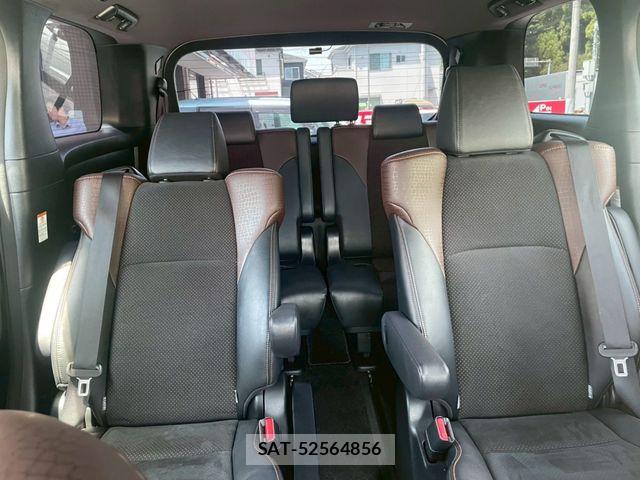 Toyota ALPHARD 2017-05 7214163-11