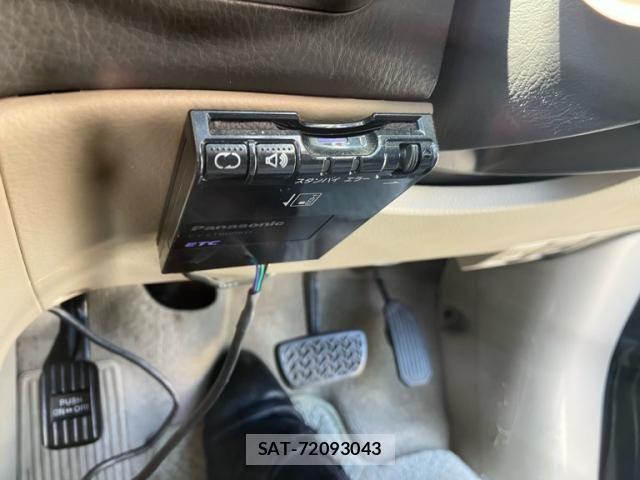 Toyota ALPHARD 2006-07 7214081-17