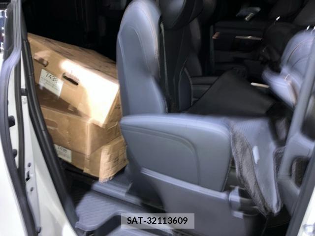 Toyota ALPHARD 2023-08 7214333-10