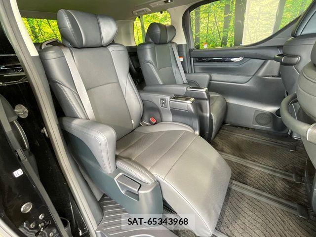 Toyota ALPHARD 2023-04 7214329-7