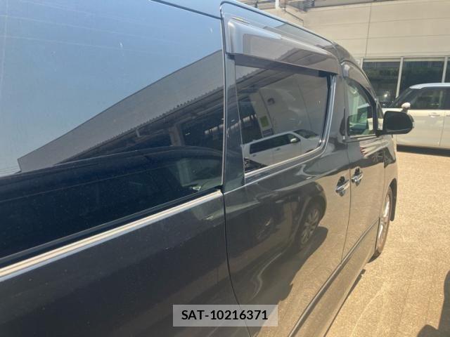 Toyota ALPHARD 2014-02 7214124-3