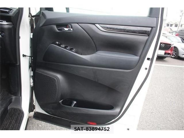 Toyota ALPHARD 2020-06 7214239-21