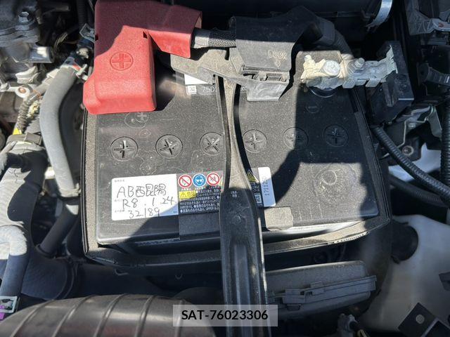 Toyota ALPHARD 2021-02 7214250-24