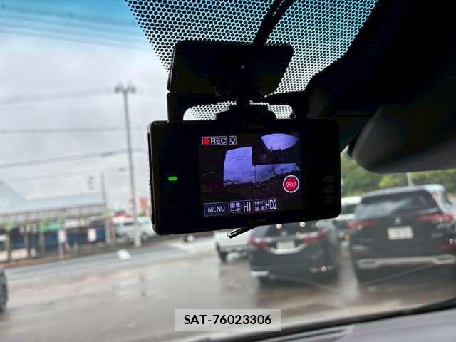Toyota ALPHARD 2021-02 7214250-7