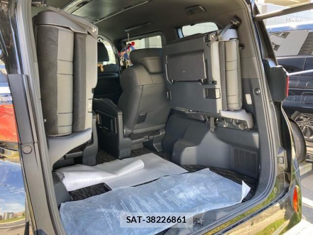 Toyota ALPHARD 2024-03 7214336-14
