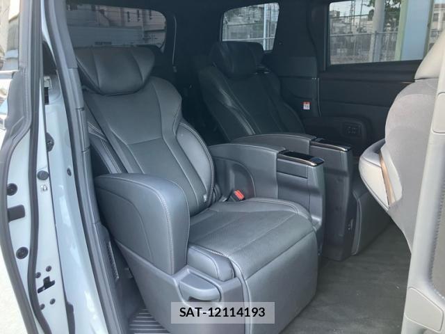 Toyota ALPHARD 2024-04 7214342-12