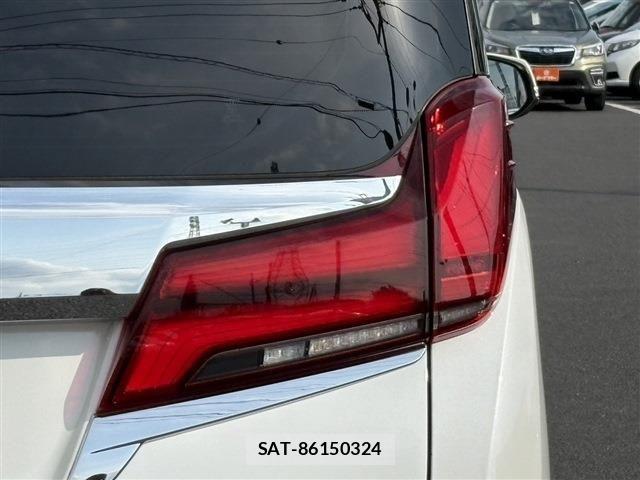 Toyota ALPHARD 2021-04 7214268-11